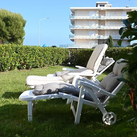 M251 - Marcelli, Trilocale Con Giardino A 100mt Dal Mare דירה *